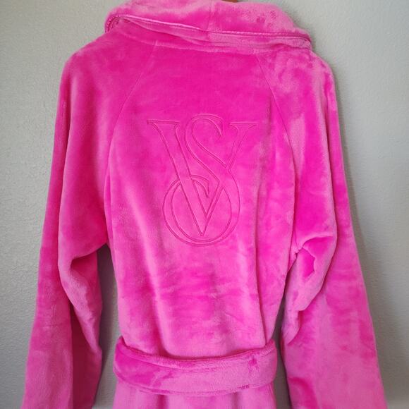 Victoria's Secret Plush Pink VS Embroidered Robe - Picture 2 of 6